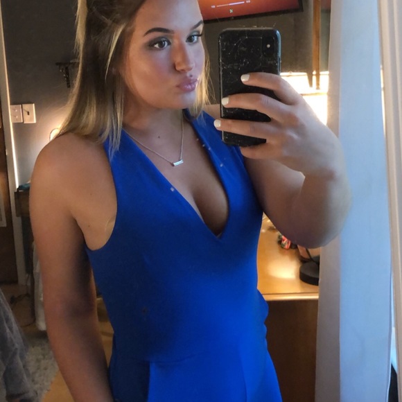 Meet your Posher, Madison - Picture 3 of 4